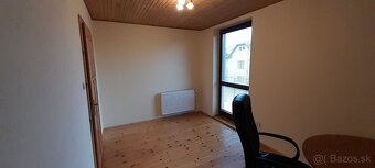 NA PREDAJ KOMFORTNÝ 4 IZBOVÝ RODINNÝ DOM S GARÁŽOU OŽĎANY - 17