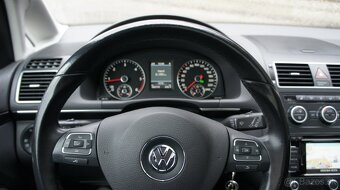Volkswagen Touran 1,6TDi DSG Highline - 17
