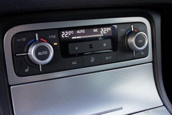 Volkswagen Touareg 4x4, Regulace tuhosti a výšky podvozku - 17