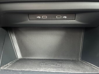 Predam Vw Golf 8  2.0 TDi Dsg 122000 km - 17