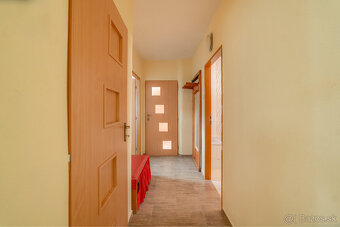 Príjemný dvojgeneračný rodinný dom | 1794 m² | Šemša - 17