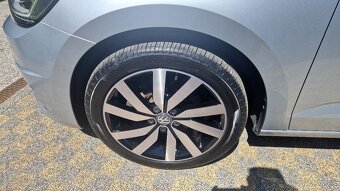 VW Touran 2.0 TDI SKY 2020, LED, Webasto 150000km - 17