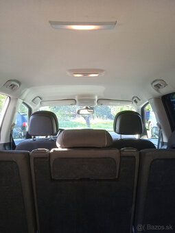 Opel zafira tourer - 17