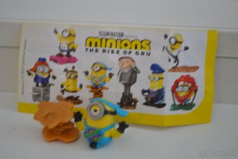 KINDER  MINIONS - 17