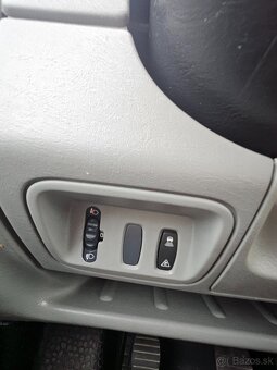 Opel Vivaro 8miestna predĺžená verzia r.v 2012 - 17