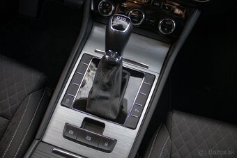 Škoda Superb Combi 2.0 TDI DSG - 17