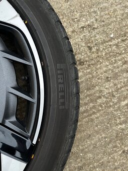 Kolesa Cupra Born 215/45 R20 - 17