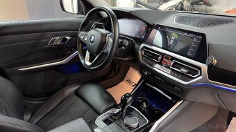 BMW Rad 3 Touring 318d mHEV A/T - 17