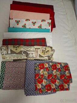 Kvalitné látky na šitie 12 ks - 17