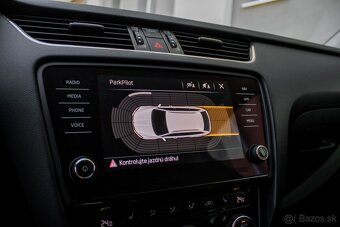 Škoda Octavia Combi 2.0 TDI Style DSG - 17