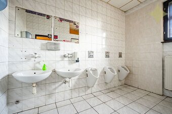 Predaj, zabehnutá prevádzka pohostinstva v obci Sielnica med - 17