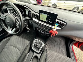 Kia Ceed 1.4 T-GDi Gold, 103 kW, 2019, benzín - 17