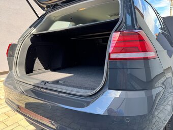 VOLKSWAGEN GOLF VARIANT, HIGHLINE, 1,6TDI, MANUÁL, 10/2017 - 17