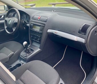 Škoda Octavia SCOUT 2.0 TDI  4X4 103KW COMBI ELEGANCE - 17