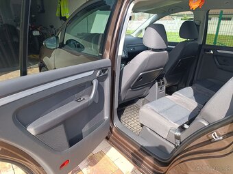 P: VOLKSWAGEN TOURAN 1.6 TDI, 2012, STYLE, DSG, TOP STAV - 17