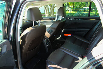 Škoda Superb Combi 2.0 TDI CR 170k L K 4x4 DSG - DPH - 17