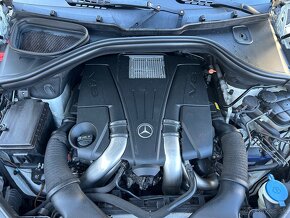 Mercedes 4 matic GL 450 benzin 7 miestne V8 - 17