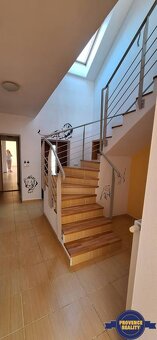 PREDAJ : 6 - izbový rodinný dom s pozemkom 680 m2 - KOMÁRNO, - 17