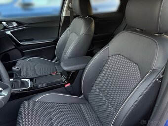 Kia XCeed 1.5 T-GDi Platinum / NOVÉ VOZIDLO / - 17