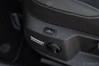 Volkswagen Golf Variant 2.0 TDI Highline ACC DPH - 17