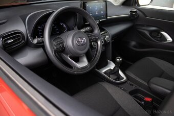 TOYOTA YARIS Cross 1.5 Dynamic Force 92kW 2024 + ZÁRUKA - 17