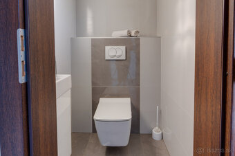 Unikátny 4-izbový Rodinný dom v Topoľnici s tep. čerpadlom✅ - 17