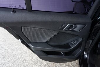 16- Bmw, 118, 2021, nafta, 2.0 d 118d, 110kw - 17