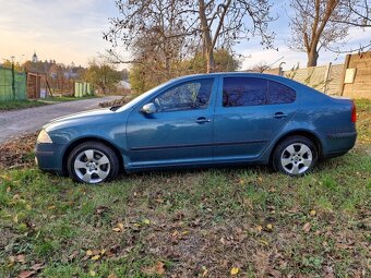 Skoda Octavia 1.9 tdi 77kw 105 ps sedan modrozelená METALIZA - 17