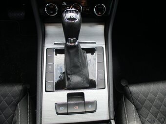 ŠKODA SUPERB 2,0TDi 147kw DSG Sport 4X4 LED 2020 - 17