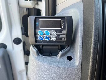 Ford Transit 114kw,2.majiteľ,izoterma,chladak,zásuvka 230V - 17