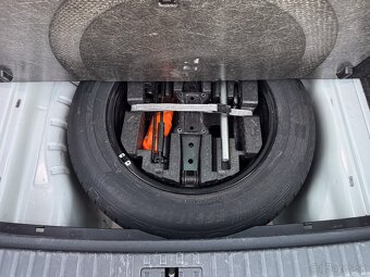 Škoda Octavia Combi 2.0 Elegance Sportline DSG A/T - 17