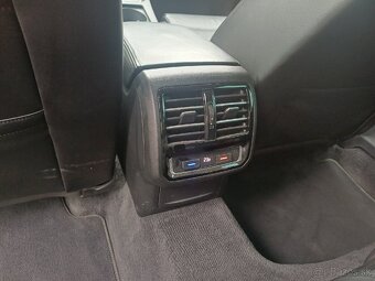 VW Passat B8 Variant Highline 2.0 TDI DSG 110 KW - 17