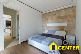 NA PREDAJ šarmantný dom / 72 m² /s výhľadom na more na ostro - 17