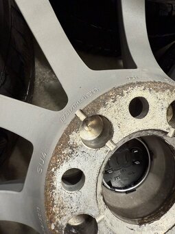 Zimná sada Audi A6 C8 - 5x112 R17 , 225/60/17 Pirelli - 17