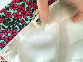 Viacere kusy oblecenia - 17