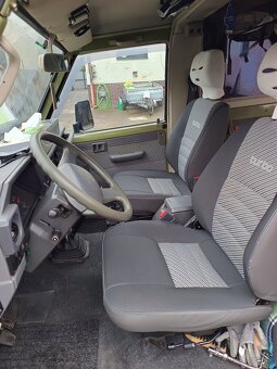 TOYOTA LAND CRUISER LJ 73 - 17