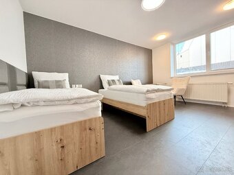 CENTRUM MESTA - VRÁTNA - 1 IZBOVÝ MODERNÝ ZARIADENÝ BYT. - 17