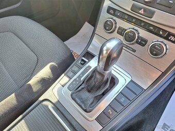 Volkswagen Passat B7 2.0 TDI - 17