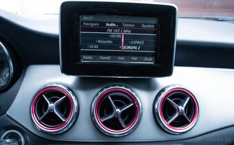 Mercedes-Benz GLA 220 d 4MATIC A/T - 17