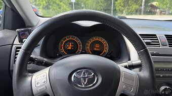 Toyota Corolla 1.6 Benzin / 2010, SR pôvod - 17