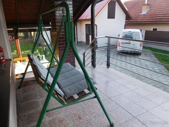 RD v Oravskej porube s dvojgarážou a letnou kuchyňou. - 17