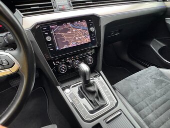 Volkswagen Passat Variant 1.5 TSI Elegance DSG - 17