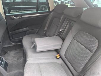 Škoda Superb Combi 2.0 TDI CR 140k Ambition DSG - 17