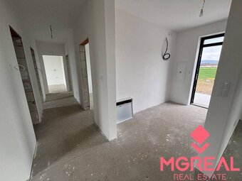 Novostavba rodinný dom Práznovce/ murovaný - 17