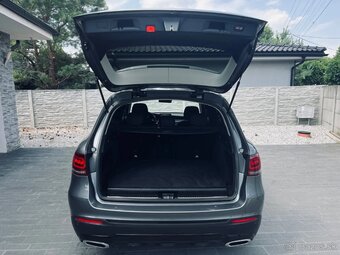 Mercedes-Benz GLC SUV 300 e 4MATIC A/T - 17