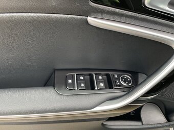 Predám KIA XCEED 1,5 T - GDI 103kW M6 GOLD - 17