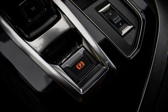 Peugeot 5008 1.2 PureTech 130 E6d-ISC Allure - ODPOČET DPH - 17