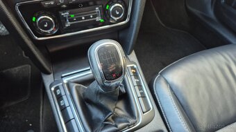 Škoda Superb Combi Scout  2.0 TDI CR 4x4 170k Elegance - 17