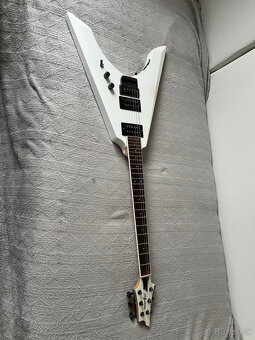 PK Guitars "V"- čko - 17