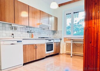 Zobor - 4 izbový rodinný dom - 17